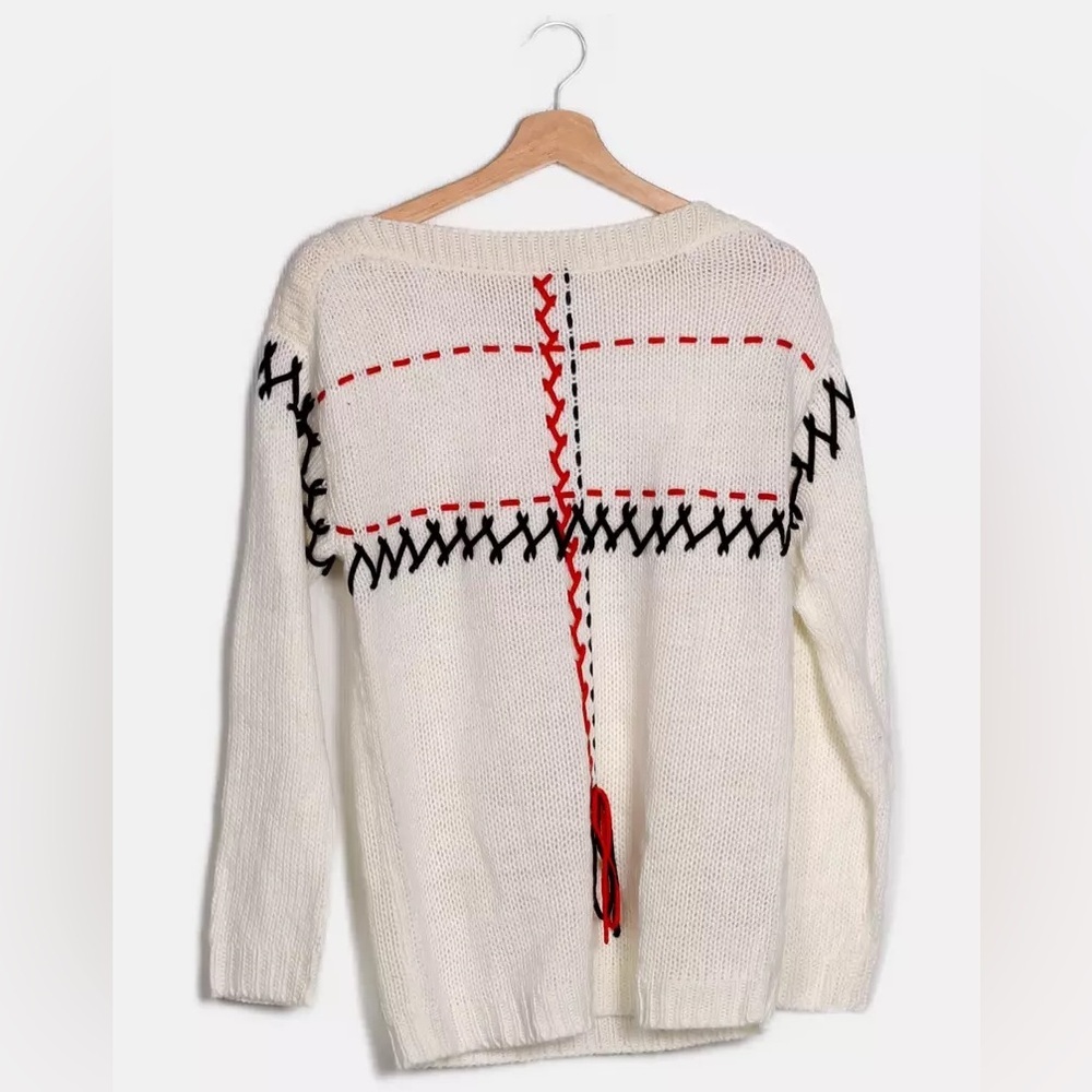 VENUS White Sweater with Red and Black Details Size M